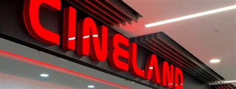 Cineland Rionegro interior