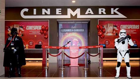 Cinemark Gamarra exterior