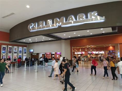 Cinemark Mall Del Sol interior