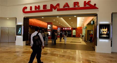 Cinemark Plaza Lima Sur exterior