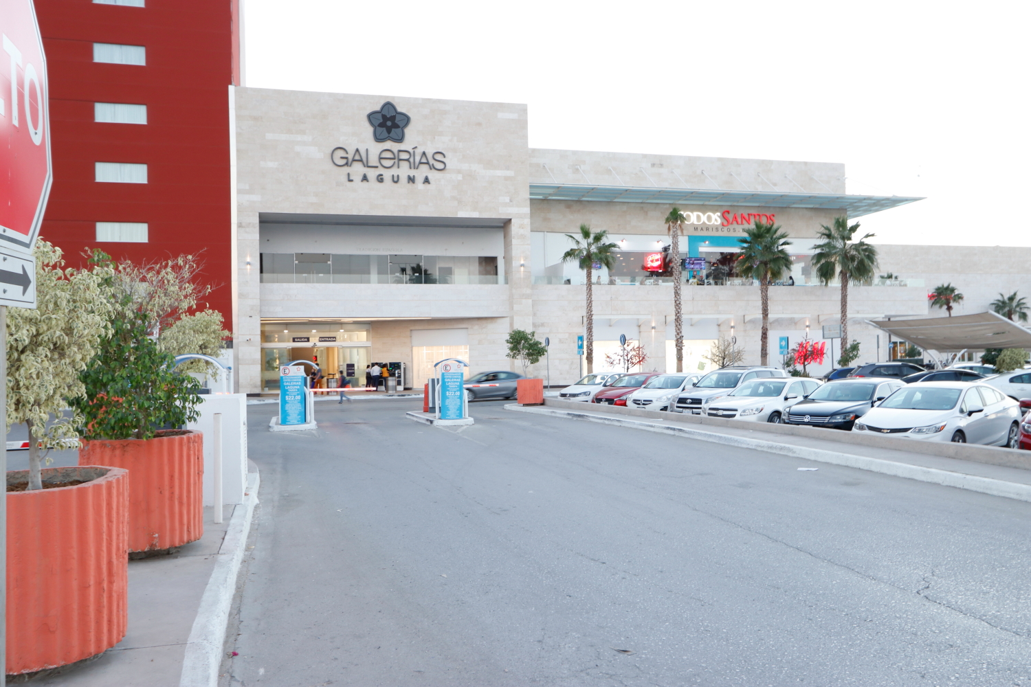 Cinépolis Galerías Laguna exterior