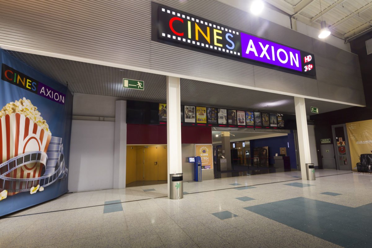 Cines Axion Reus