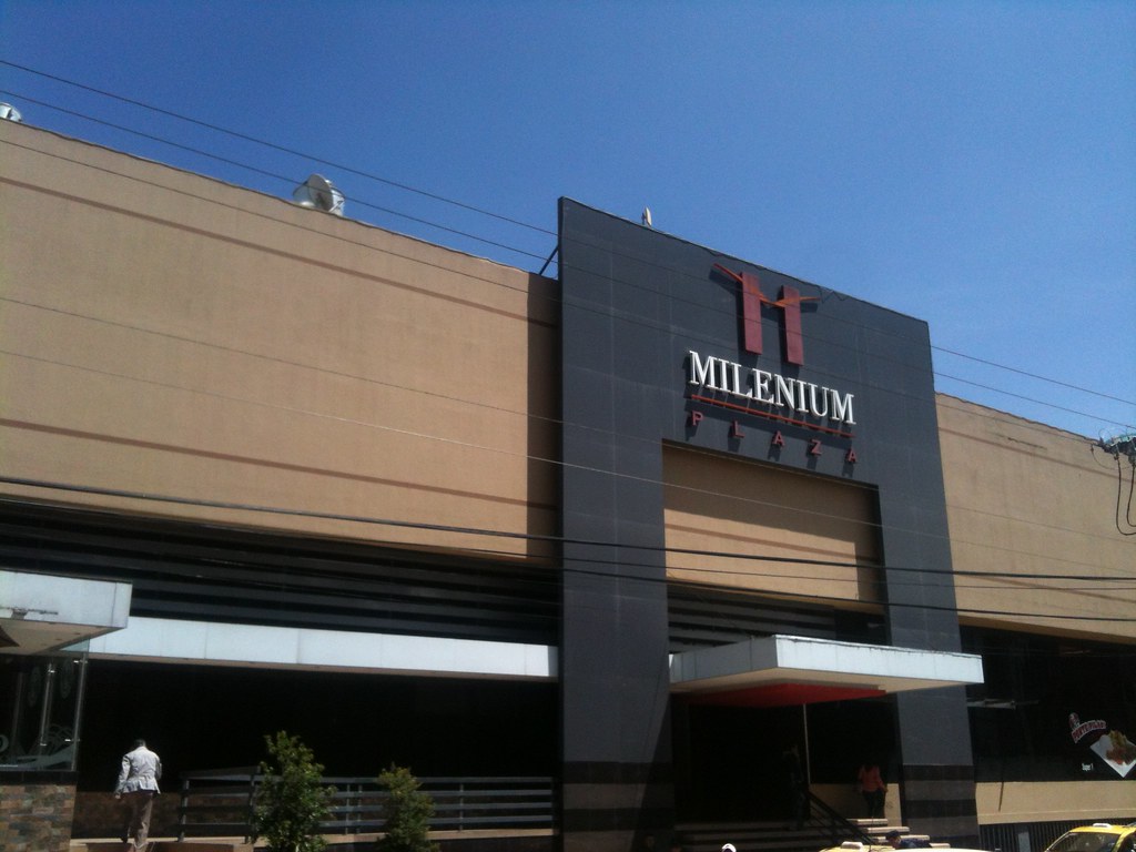 Multicines Milenium Plaza exterior