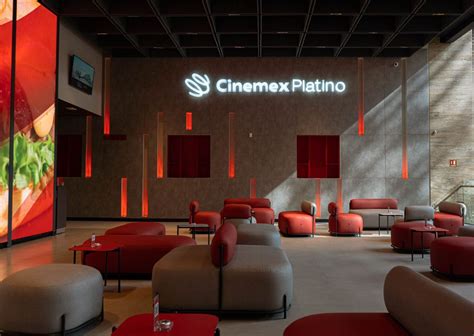 Cinemex Explanada Puebla exterior