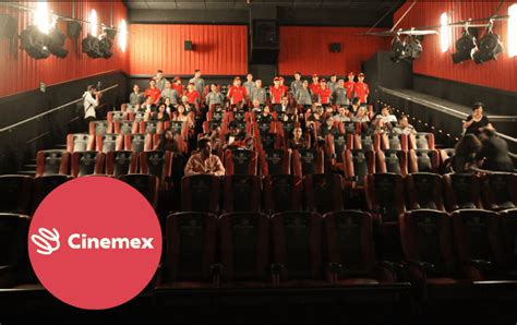 Cinemex Los Héroes Cancún interior
