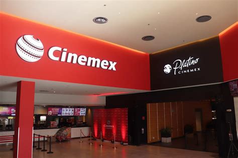 Cinemex Macroplaza Tijuana interior