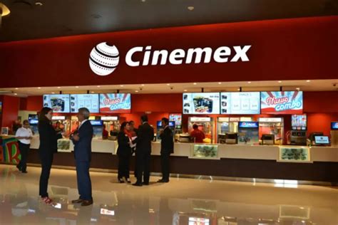 Cinemex Ocotlán interior