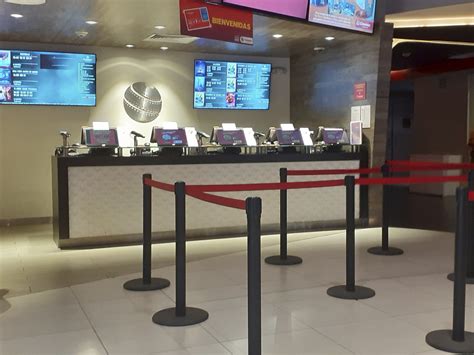 Cinemex Portal Centro interior