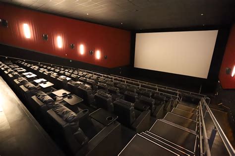Cinemex Town Square Metepec Platino interior