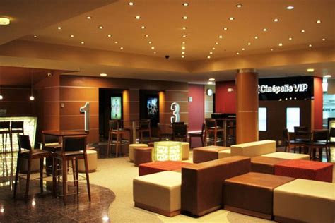 Cinépolis Vip Fontanar interior