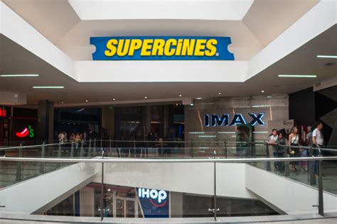 Supercines Ambato interior